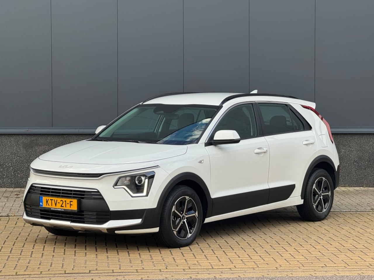 Kia Niro - 1.6 GDi Hybrid DynamicLine Aut - AutoWereld.nl