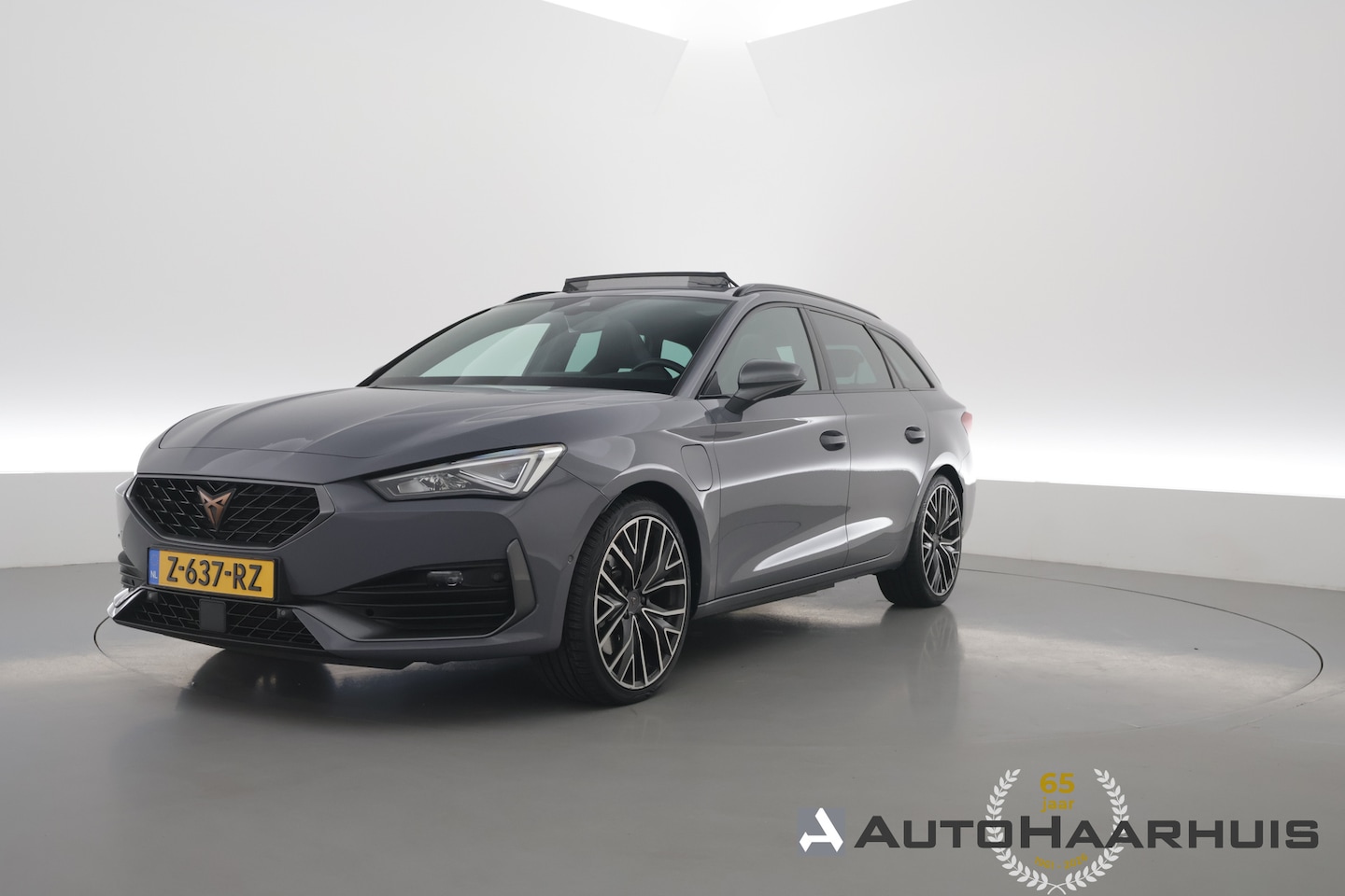 CUPRA Leon Sportstourer - 1.4 e-Hybrid VZ Performance | Rijklaar! | Pano | Beats Audio | Stoel- Stuurverw. | Camera - AutoWereld.nl