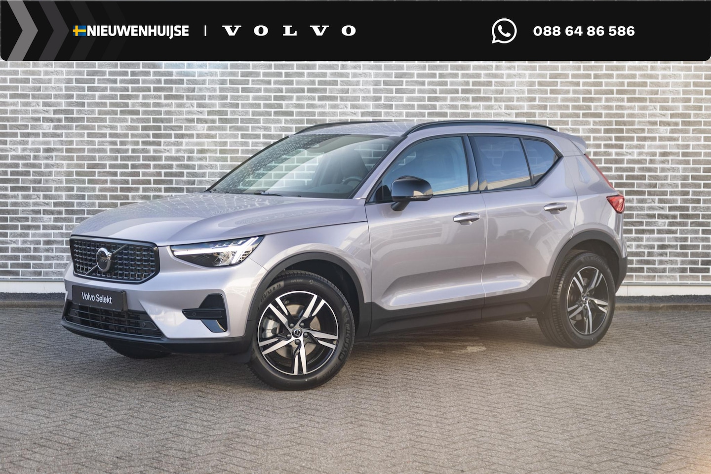 Volvo XC40 - 2.0 B4 Plus Dark | Trekhaak | Achteruitrijcamera | Parkeersensoren | Harman Kardon Audio | - AutoWereld.nl