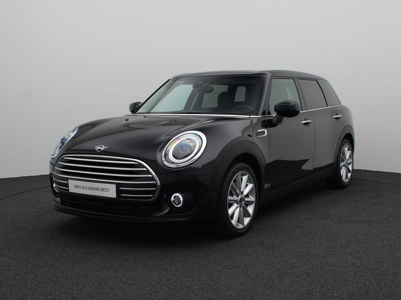 MINI Clubman - Cooper Classic Uitvoering + Premium Pakket + Comfort Access + Elektrisch verwarmde voorsto - AutoWereld.nl