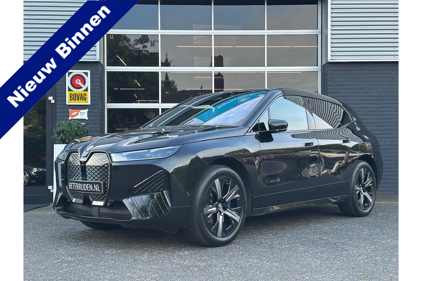 BMW iX - xDrive40 Executive, BTW, Pano, Head-Up, Luchtvering, IAS, NAP - AutoWereld.nl