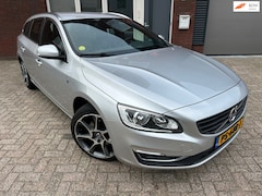 Volvo V60 - 2.0 D2 Ocean Race / Leder / Navi / PDC / Stoelverwarming