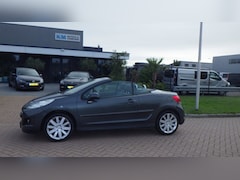 Peugeot 207 CC - 1.6 VTi Griffe nette auto met weinig kilometers inr mog