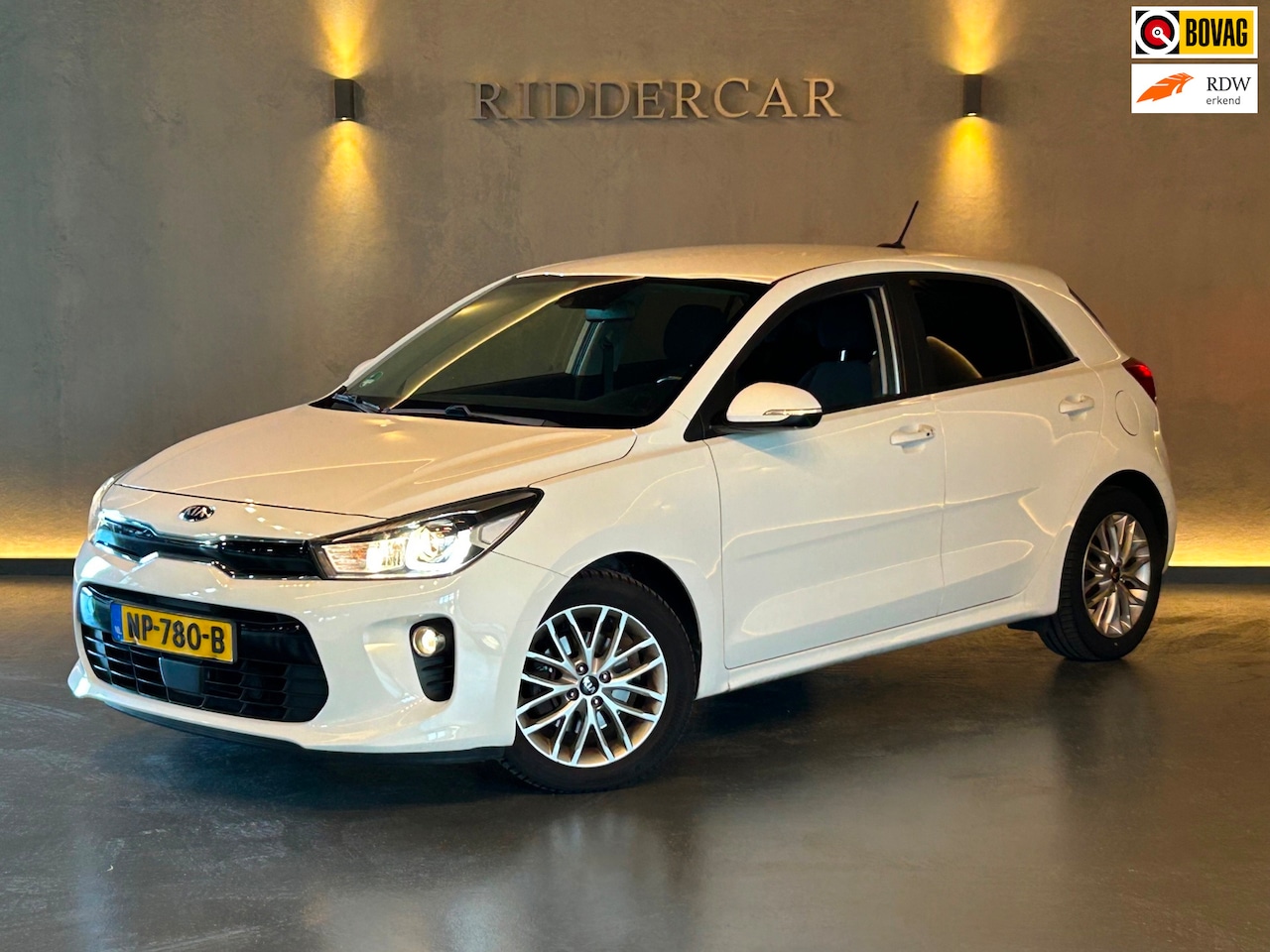 Kia Rio - 1.0 TGDI First Edition|CRUISE|NAVI|KEYLESS|PARKSENS|LANE ASSI|BLUETH| - AutoWereld.nl