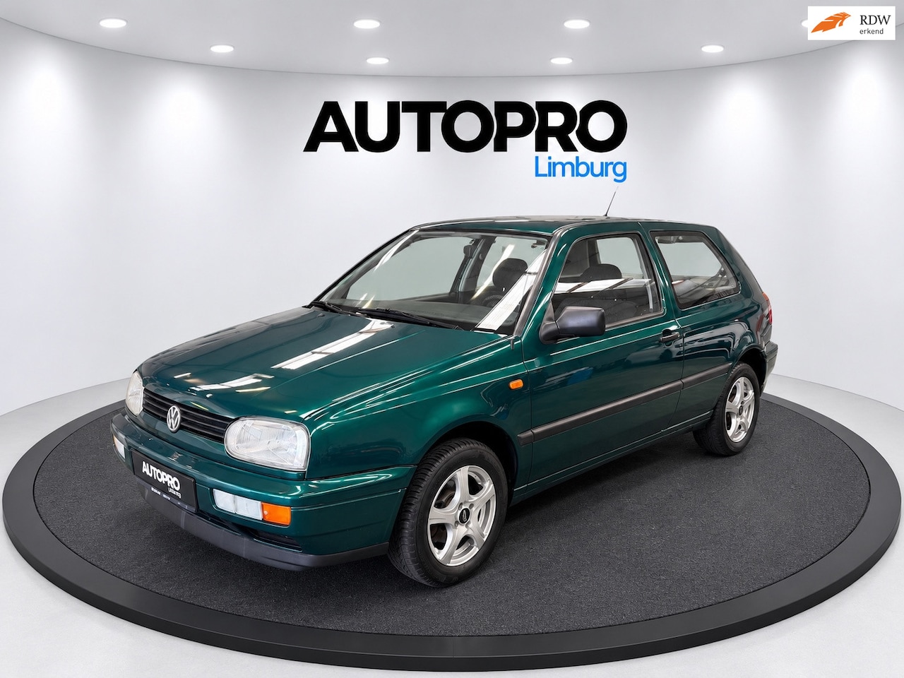 Volkswagen Golf - 1.8 CL |1e eigenaar en 1e lak, uitzonderlijk mooi - AutoWereld.nl