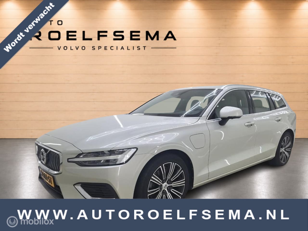 Volvo V60 - 2.0 T8 Recharge AWD Inscription | Massage | Panoramadak | Head Up | 360 Camera | Harman Ka - AutoWereld.nl