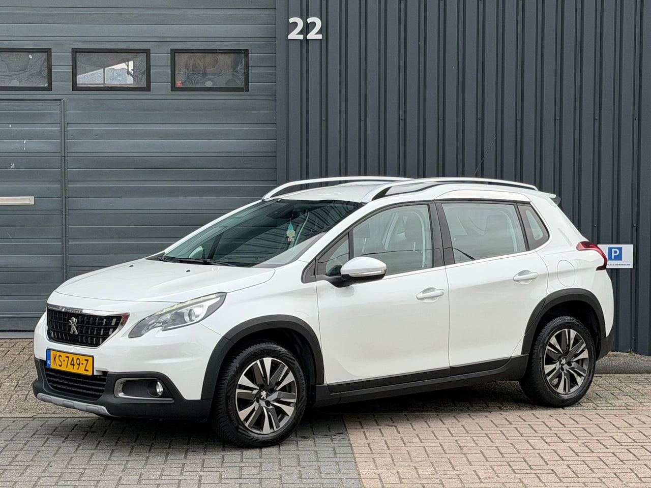 Peugeot 2008 - 1.2 PureTech Allure Camera| Distributie verv bij 99.538km|Dealer Onderh - AutoWereld.nl