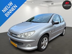 Peugeot 206 - 1.4-16V Quiksilver