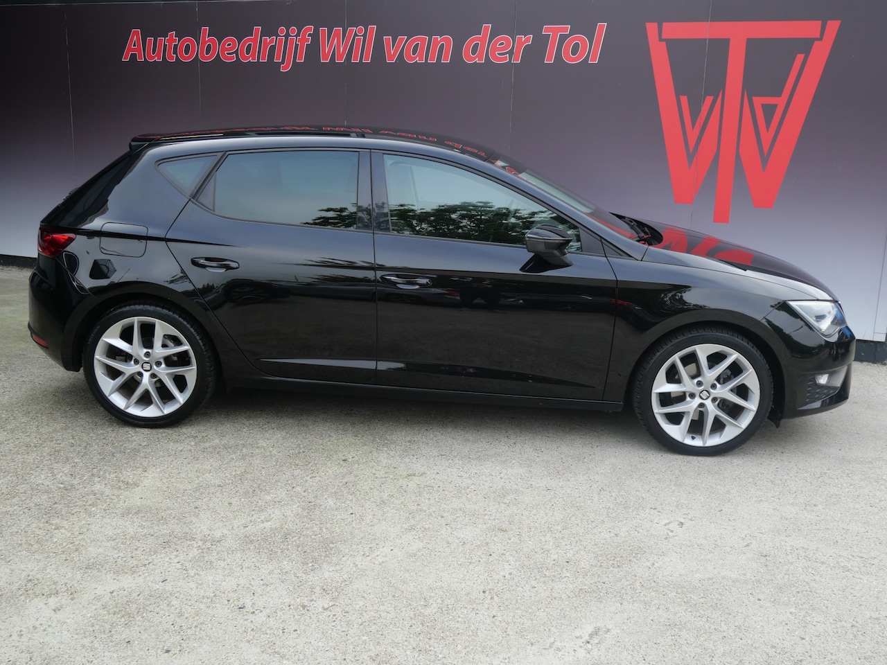 SEAT Leon - 1.4 EcoTSI FR | NAVIGATIE | LED | CRUISE | STOEL VW | 150 PK | 12-2015!! - AutoWereld.nl