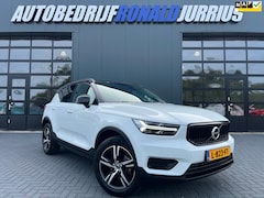 Volvo XC40 - 1.5 T2 Momentum NL.Auto/Two-Tone/Trekhaak/Camera/Stoelverw./Carplay/1Ste Eigenaar/Dealer O
