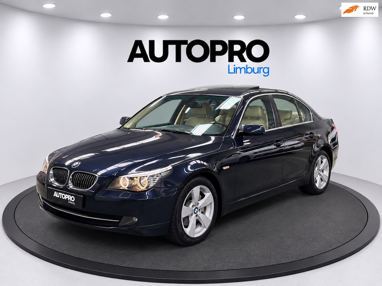 BMW 5-serie - 530xd Executive | unieke staat 82.174km!! - AutoWereld.nl