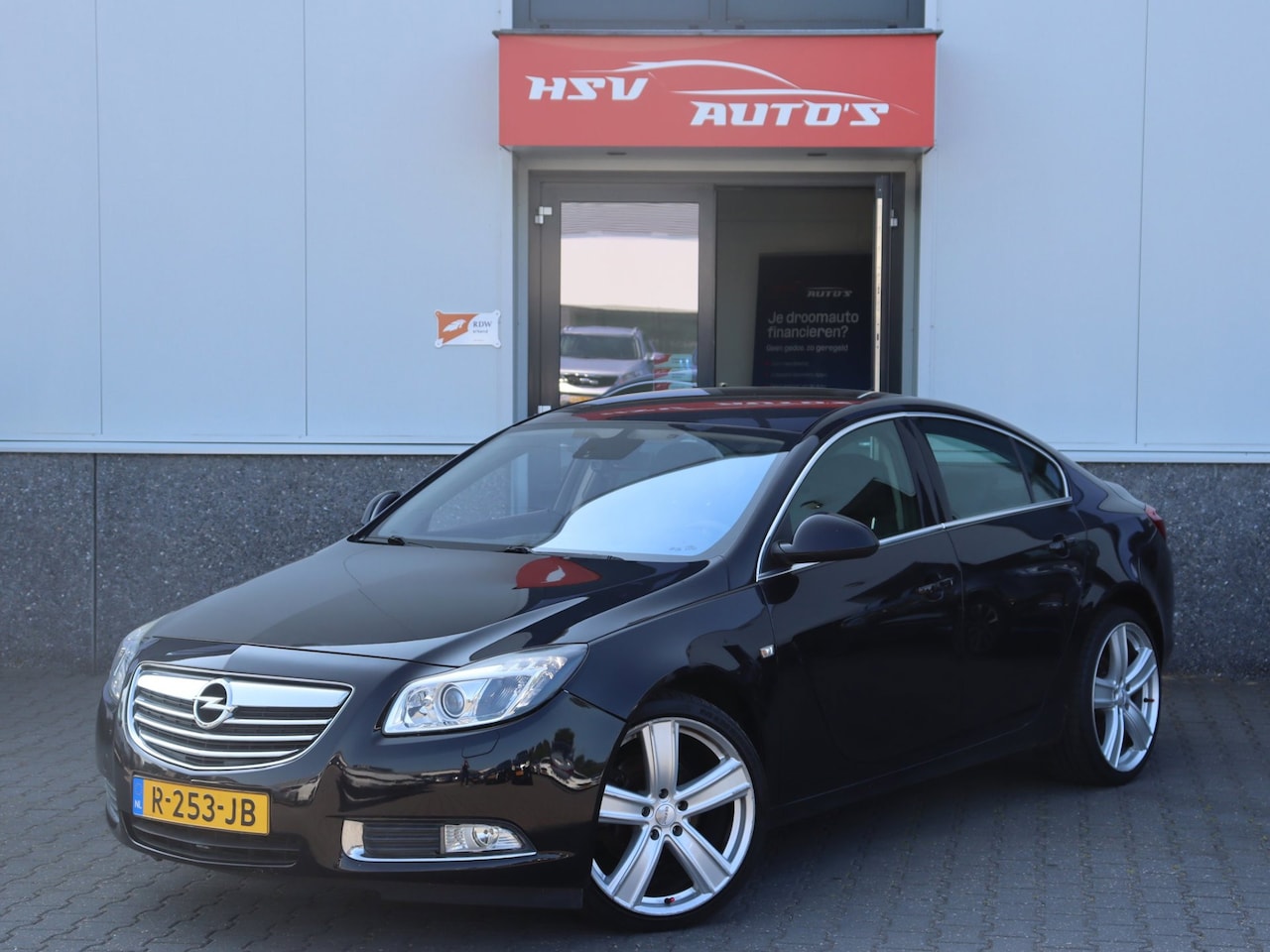 Opel Insignia - 2.0 T Edition 4x4 220 PK navi LEER airco - AutoWereld.nl