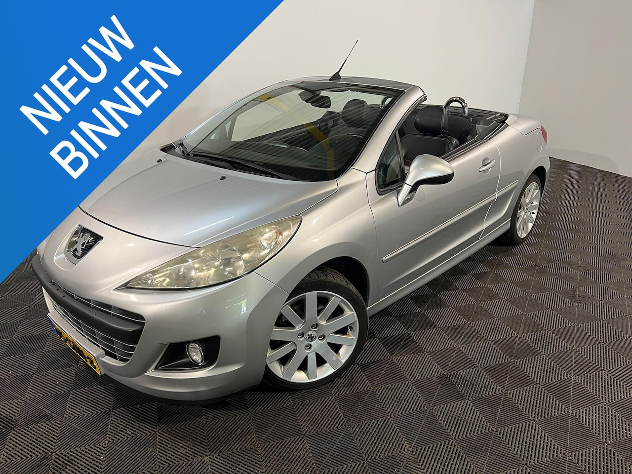 Peugeot 207 CC - 1.6 VTi Griffe 1.6 VTi Griffe - AutoWereld.nl