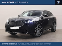 BMW iX2 - eDrive20 M Sport / Panoramadak / Sportstoelen / M Adaptief onderstel / Comfort Access / St