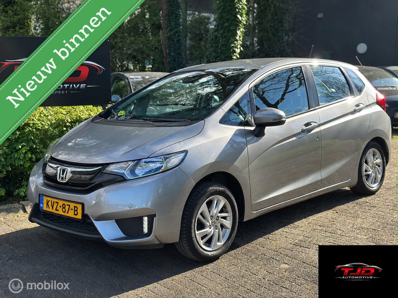 Honda Jazz - 1.3 i-VTEC Comfort-48.000KM-AIRCO-NAVI-CRUISE-APK - AutoWereld.nl