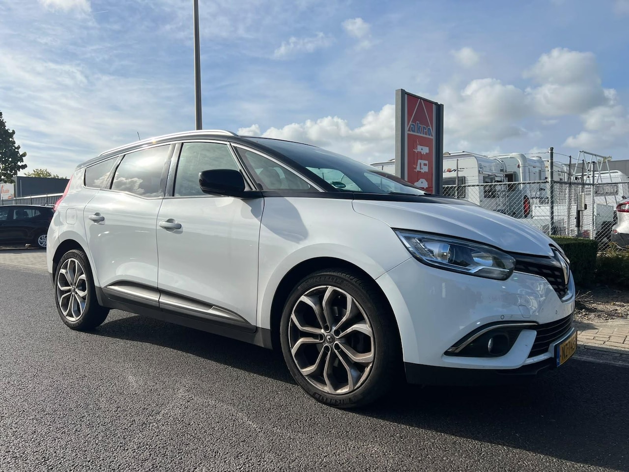 Renault Grand Scénic - 1.2 TCe Zen | Airco | Cruise Control | NAVI | Bluetooth - AutoWereld.nl