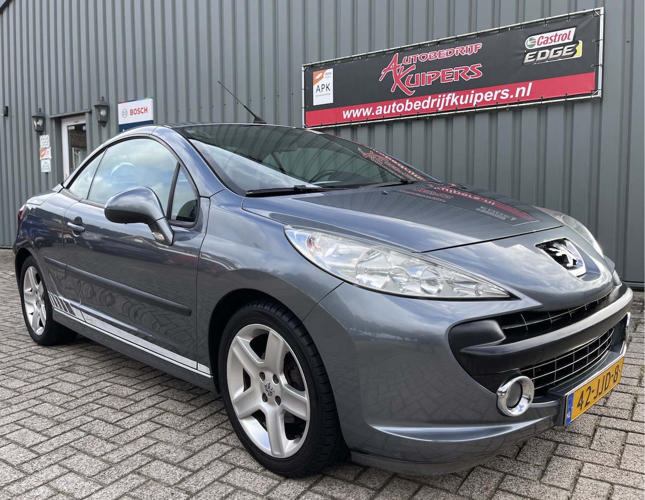 Peugeot 207 CC - 1.6 VTi Airco.Lm.velgen.Vol Leer.Audio - AutoWereld.nl