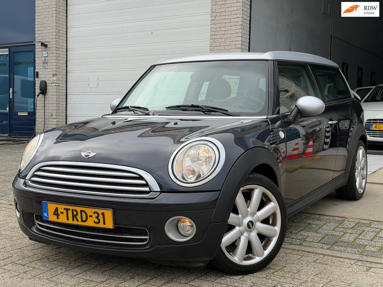 MINI Clubman - 1.6 Cooper/ goed onderhouden/ 1jaar apk/ airco/ stoelverwarming/ EL-ramen/ zeer nette auto - AutoWereld.nl