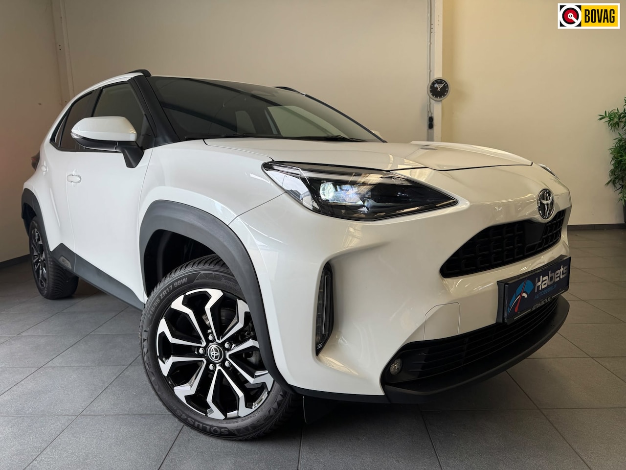 Toyota Yaris Cross - 1.5 Hybrid 130 Dynamic / Winterpack / Metallic Wit - AutoWereld.nl