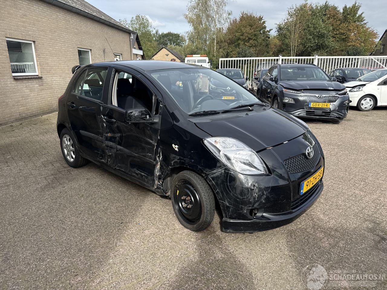 Toyota Yaris - 1.3 VVTi Sol 1.3 VVTi Sol Sport - AutoWereld.nl