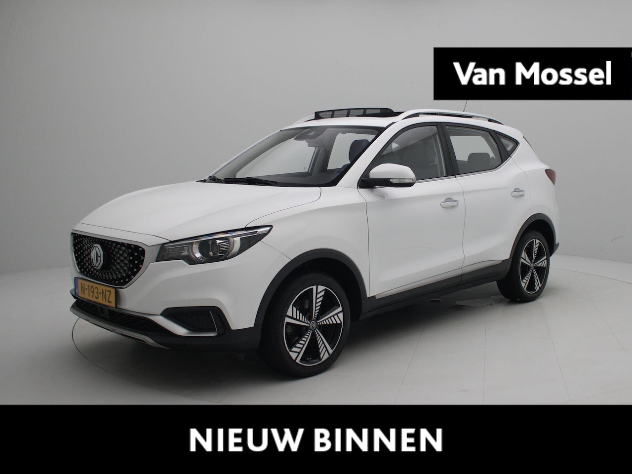 MG MG ZS EV - Luxury 45 kWh | Apple Carplay/Android Auto | Panoramadak | Leder | Stoelverwarming | - AutoWereld.nl