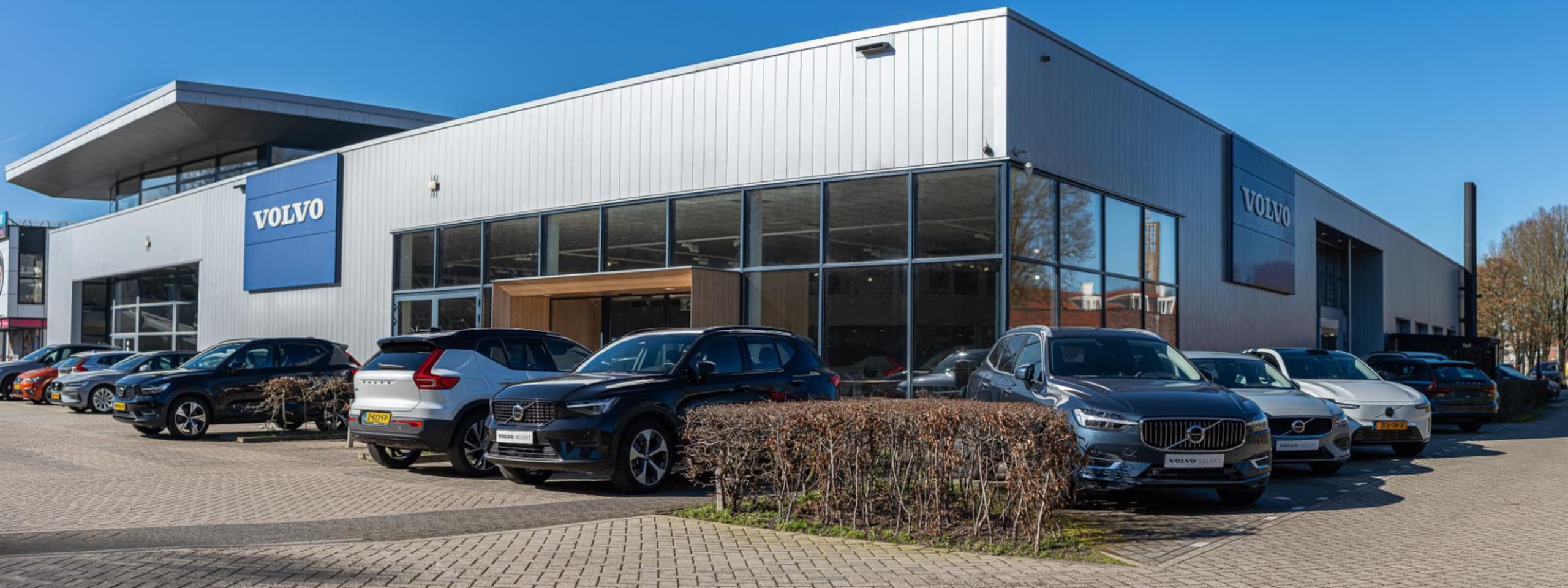 Volvo XC40 - Recharge Plus 70 kWh - IntelliSafe Assist & Surround - Parkeercamera achter - Verwarmde vo - AutoWereld.nl