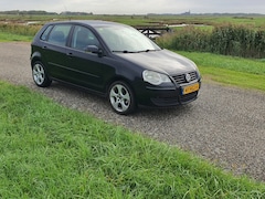 Volkswagen Polo - 1.4-16V Comfortline 5 deurs