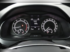 Skoda Kamiq - 1.0 TSI Ambition | 110 PK | Cruise control | Apple Carplay/Android Auto | Airco | Lane ass