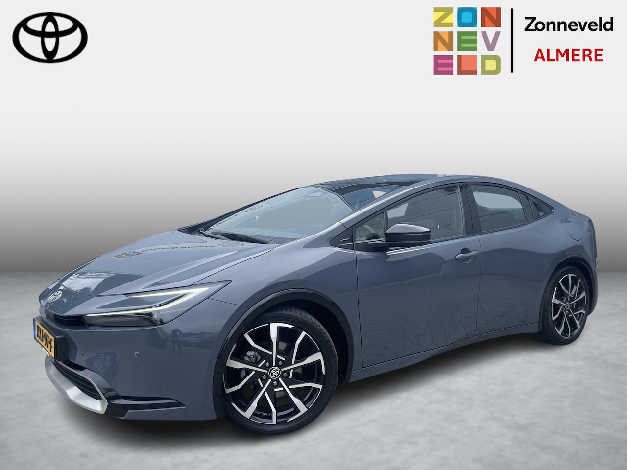 Toyota Prius - 2.0 Plug-in Executive Panoramadak All seasonbanden - AutoWereld.nl