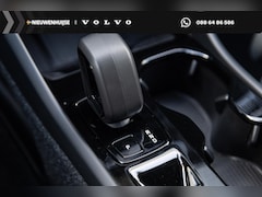 Volvo XC40 - 2.0 B3 Plus Dark | Adaptieve Cruise Control | 360° Parkeercamera | Standkachel | Donker Ge