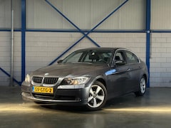 BMW 3-serie - 320i Business Line