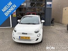 Fiat 500e - RED 42 kWh / Airco clima/ Apple carplay/ Cruise/ PDC/ Camera/ LMV/ Stoel verw