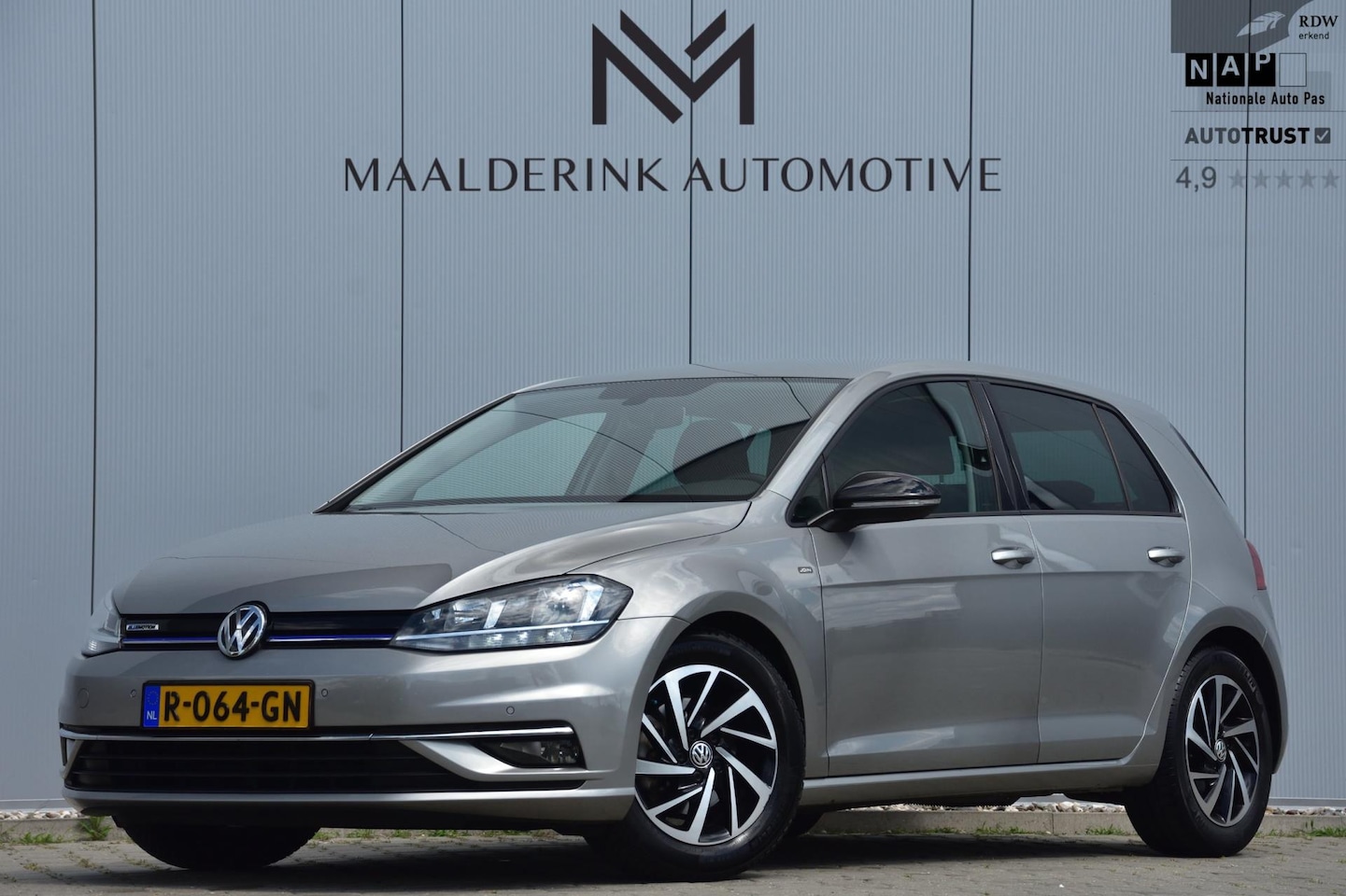 Volkswagen Golf - 1.5 TSI DSG Automaat Join Digitale Cockpit, Keyless, Camera, Navi, Stoelverwarming - AutoWereld.nl