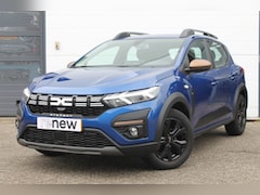 Dacia Sandero Stepway - 1.0 TCe 100 PK ECO-G Extreme | Glazen schuifkanteldak | 4 seizoensbanden | Stoelverwarming