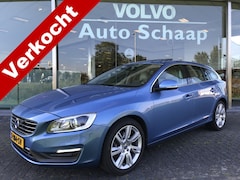 Volvo V60 - 2.0 T5 Summum Automaat | Rijklaar incl garantie | Trekhaak afneembaar Schuifdak Xenon Navi