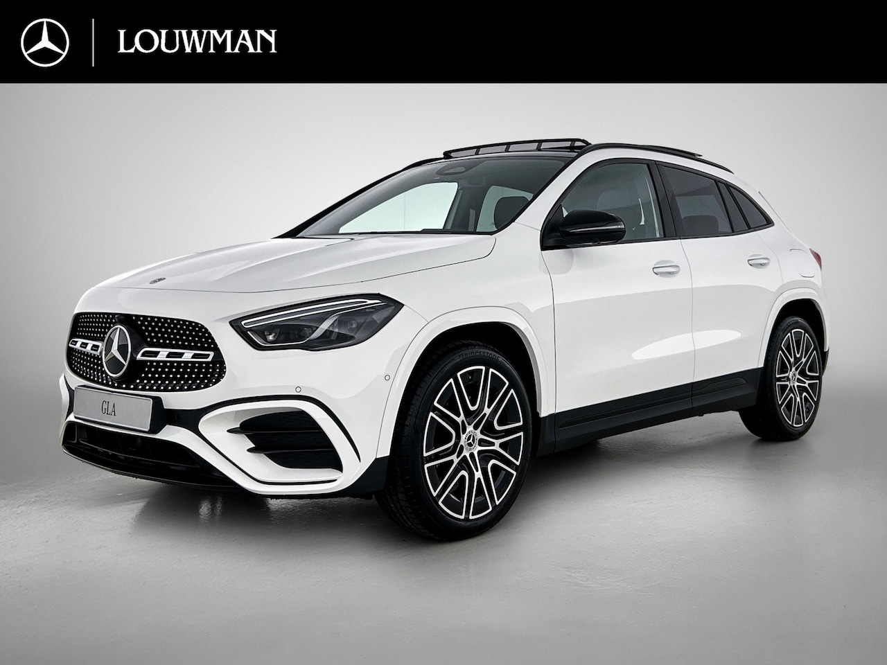 Mercedes-Benz GLA-Klasse - 250 e 140 Year Edition | Plus pakket | Nightpakket | Trekhaak | Panoramaschuifdak | 360° c - AutoWereld.nl