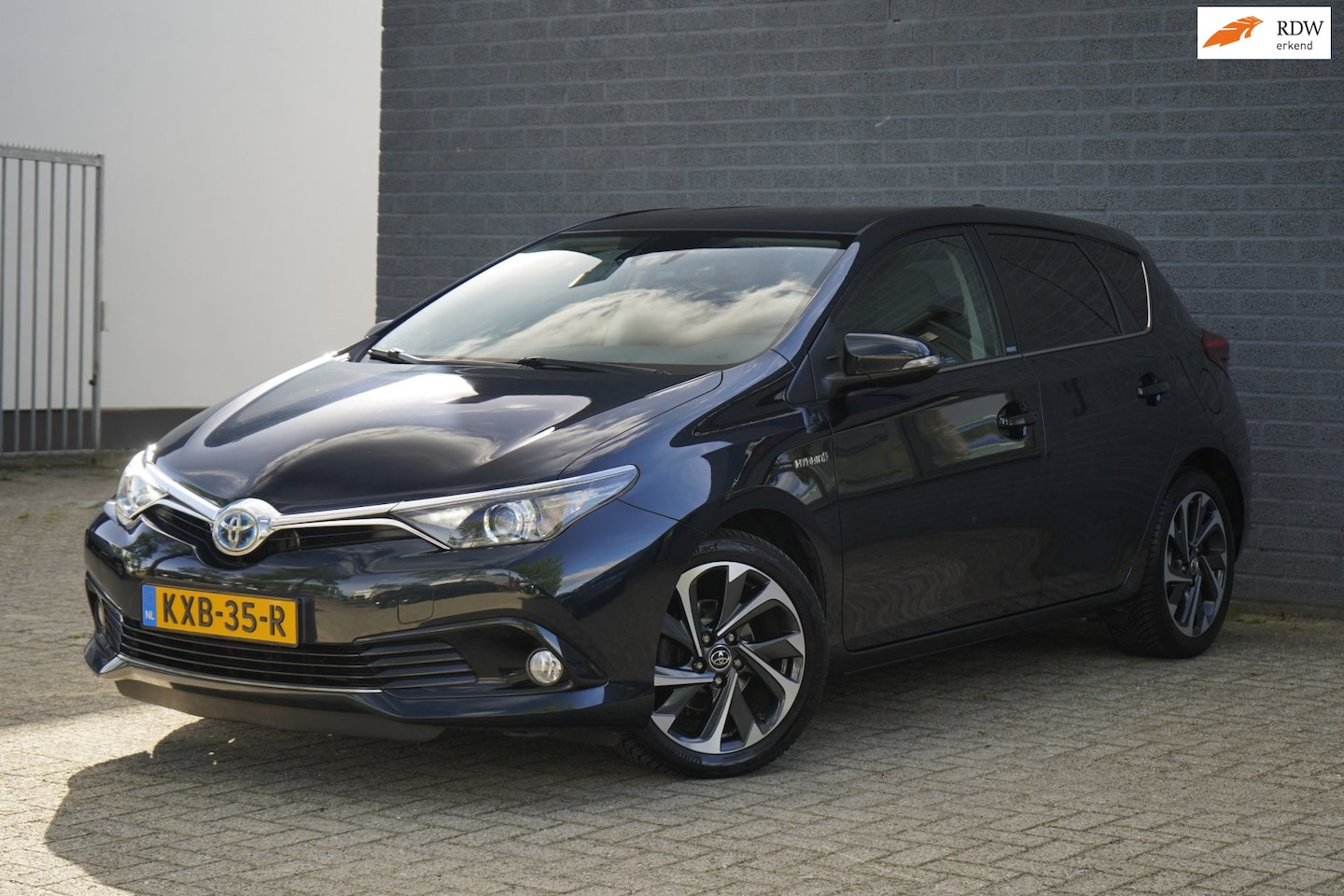 Toyota Auris - 1.8 Hybrid Edition-S, Camera, Navigatie, Stoelv - AutoWereld.nl