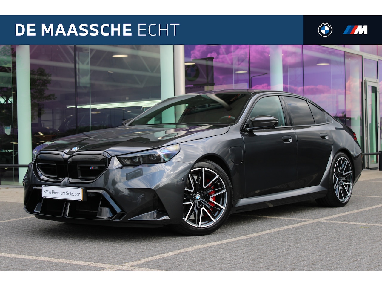 BMW M5 - Automaat / Trekhaak / M Drive Professional / Comfort Access / Adaptieve LED / Bowers & Wil - AutoWereld.nl