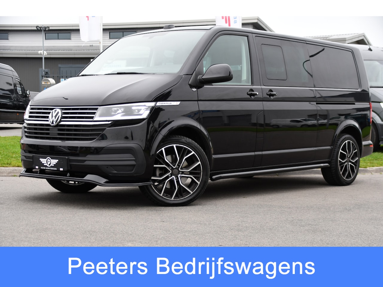 Volkswagen Transporter Caravelle - 2.0 TDI L2H1 32 DC Caravelle Virtual, Adaptieve Cruise, Carplay, LED, 204pk, Stoelverwarmi - AutoWereld.nl