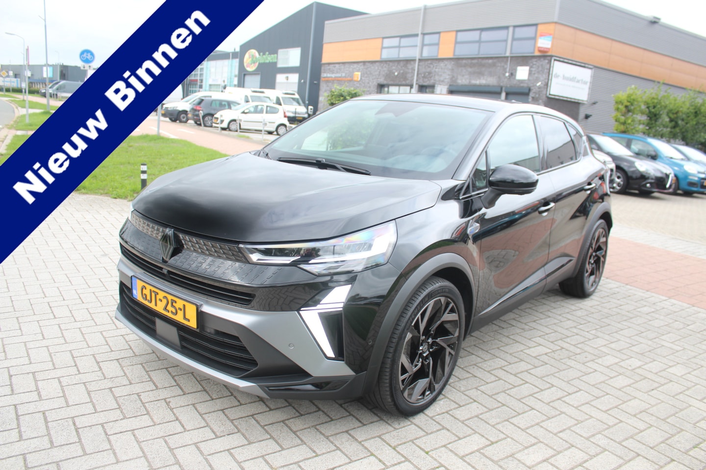 Renault Captur - 1.6 E-Tech full hybrid 145 esprit Alpine 360 camera-Navi-Dodehoek Detectie-Adapt. Cruise 2 - AutoWereld.nl