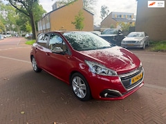 Peugeot 208 - Tweede eigenaar / Airco / Parkeersensoren achter / Navigatie