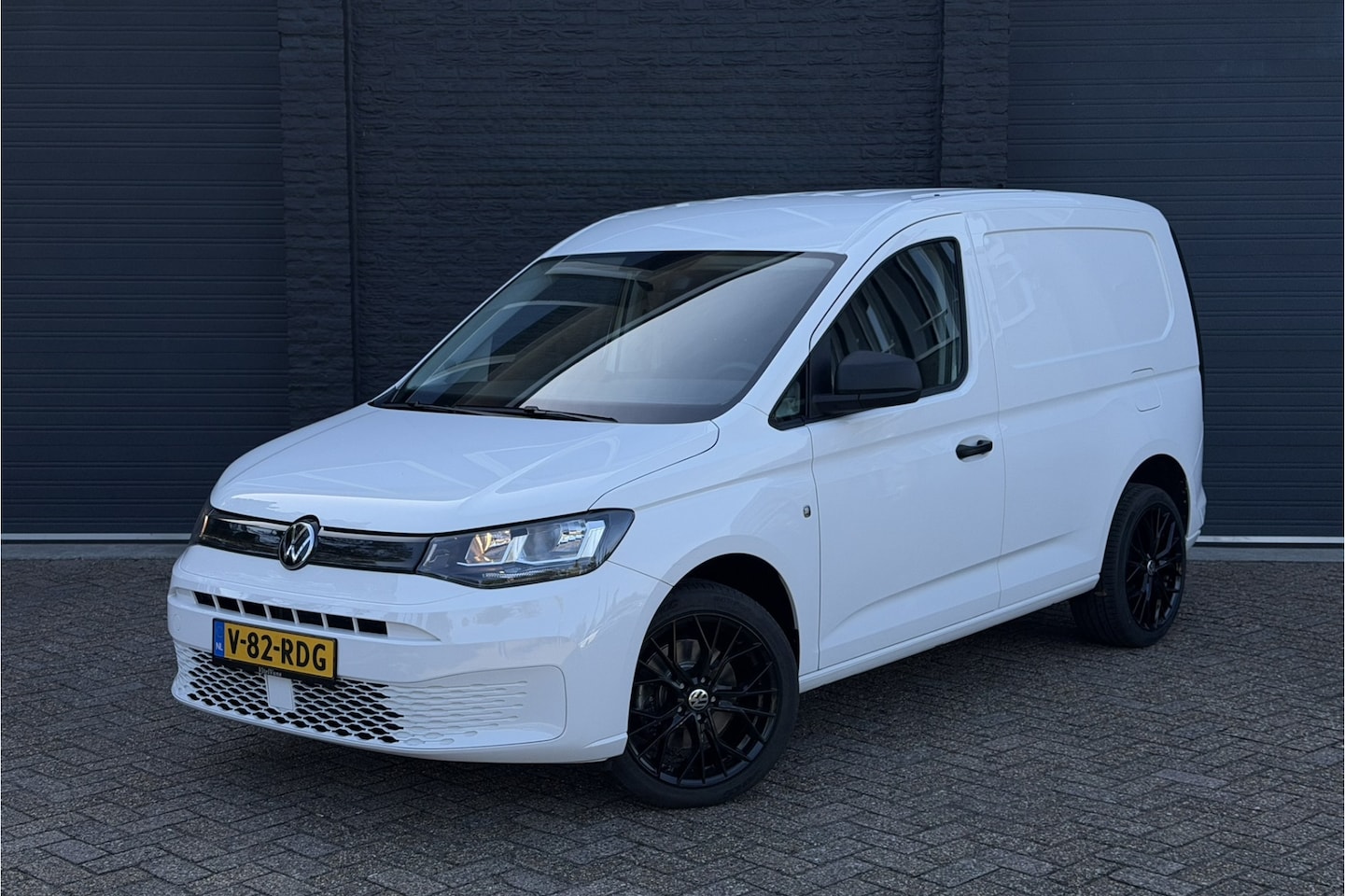 Volkswagen Caddy Cargo - 1.5 TSI | Airco | Groot scherm | PDC A | DAB - AutoWereld.nl