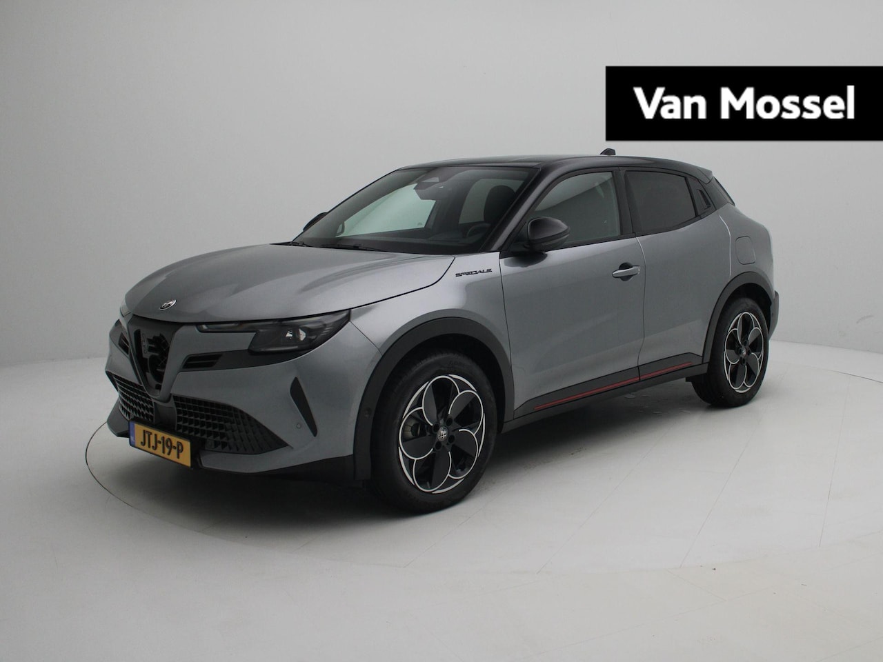 Alfa Romeo Junior - Elettrica Speciale 54 kWh | Tech Pack | Winterpakket | Led Matrix verlichting| DEMO - AutoWereld.nl