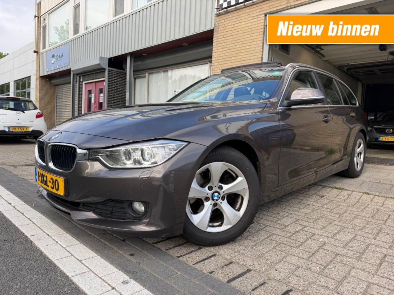 BMW 3-serie - 320d EfficientDynamics Edition Hi Executive LEER PANO DEALER AUTO NAP APK - AutoWereld.nl