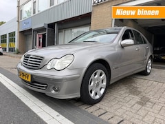 Mercedes-Benz C-klasse - 200 K. Elegance AUT PDC NAP N. APK RIJDT GOED NETTE AUTO