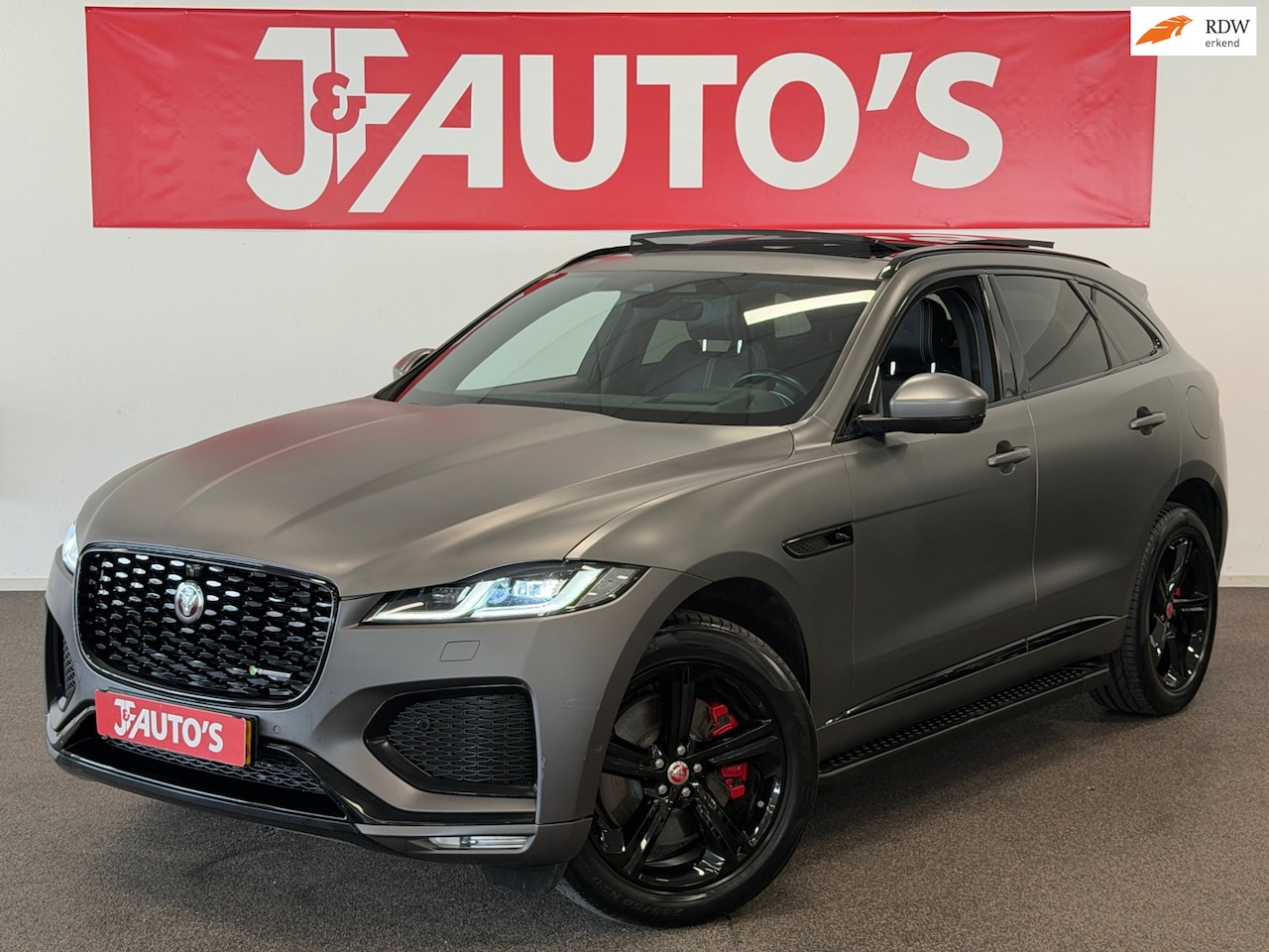 Jaguar F-Pace - 2.0 P400e PHEV| NAVIGATEI\CAMERA| LEDER | PANORAMA - AutoWereld.nl