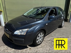 Ford Focus - 1.4 - 16V Trend Cruise + Trekhaak APK 09-2027