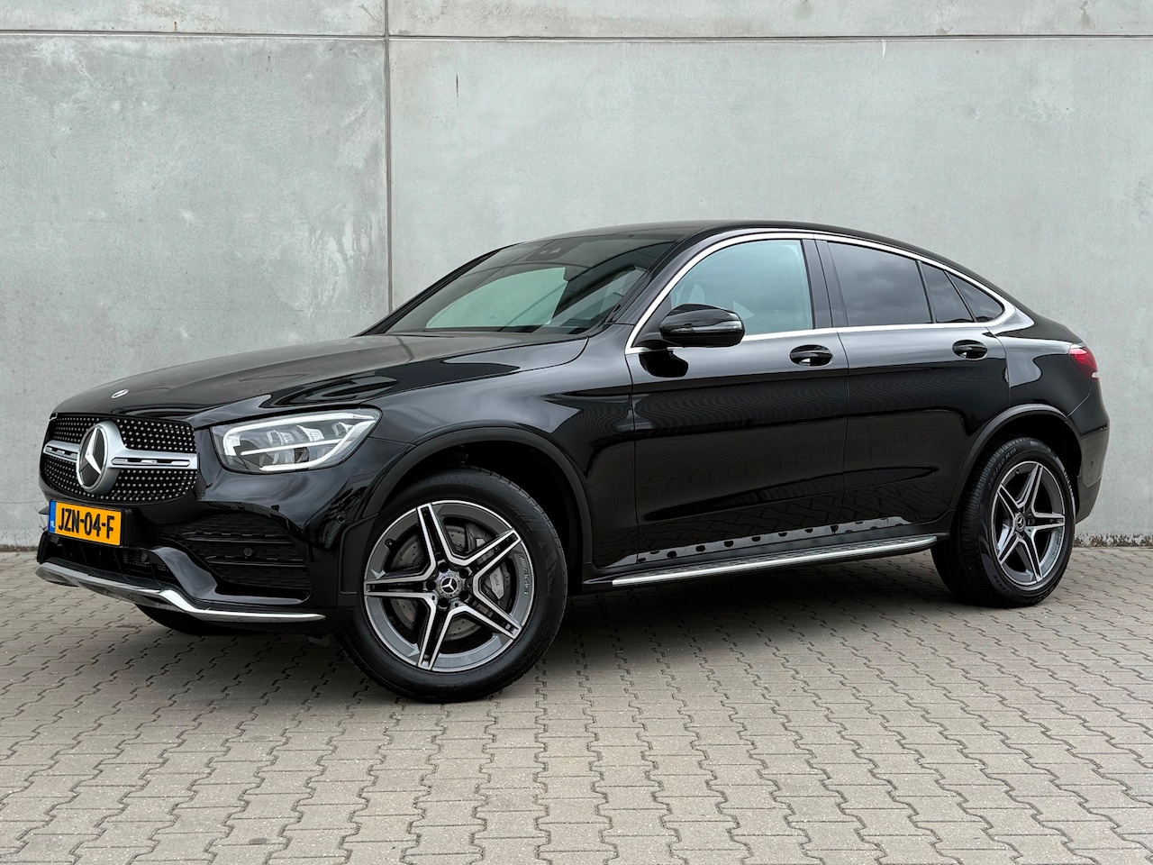 Mercedes-Benz GLC-klasse Coupé - 300e 4MATIC AMG | 12 mnd garantie | Dealercheck - AutoWereld.nl
