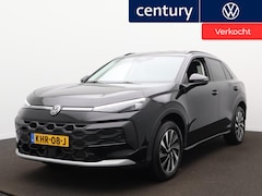 Volkswagen T-Roc - 1.5 eTsi Life First Edition | Camera | Zwenkbare trekhaak | ACC | Stoelverwarming |