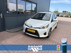 Toyota Yaris - 1.5 Hybrid Aspiration Automaat 5-drs. CAMERA/NAVI/CLIMA/CRUISE/TREKHAAK/PARELMOERWIT